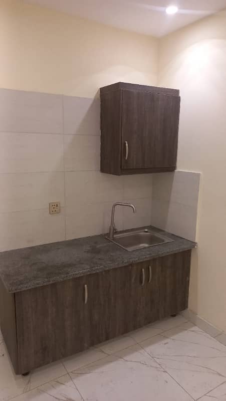 STUDIO FLAT EXCELLENT GOOD NEW CONDITION FLAT FOR RENT IN BAHRIA TOWN LAHORE 10