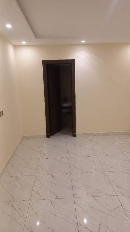 STUDIO FLAT EXCELLENT GOOD NEW CONDITION FLAT FOR RENT IN BAHRIA TOWN LAHORE 12