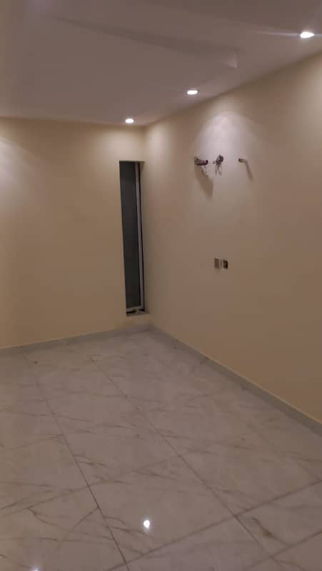 STUDIO FLAT EXCELLENT GOOD NEW CONDITION FLAT FOR RENT IN BAHRIA TOWN LAHORE 13