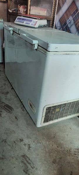 good condition h inverter compressor laga hua hai 3