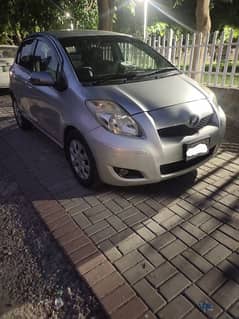 Toyota Vitz model 2009/2013 ( Home use car in good condition )