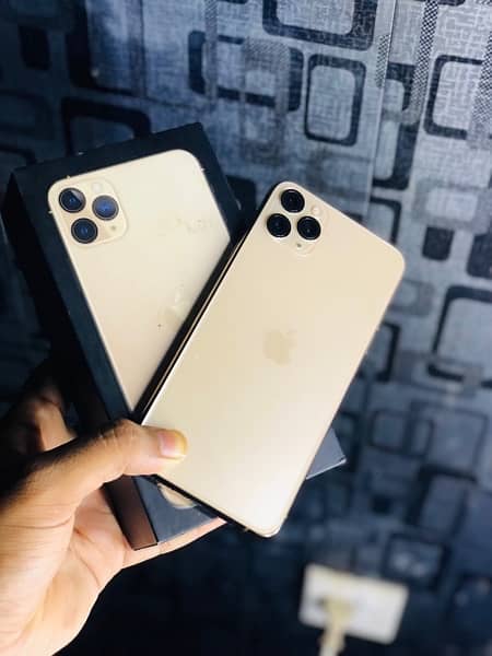 iPhone 11 Pro Max GOLD 1