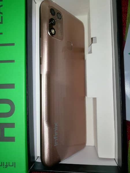 infinix hot 11 play  with box 1