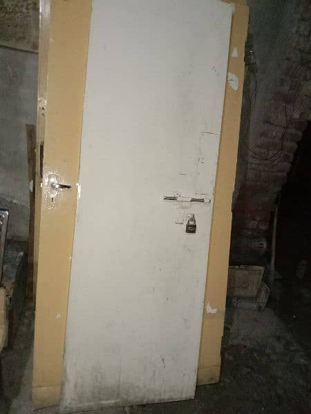 Solid Wood Doors Very Neat Condition For Home Use 0