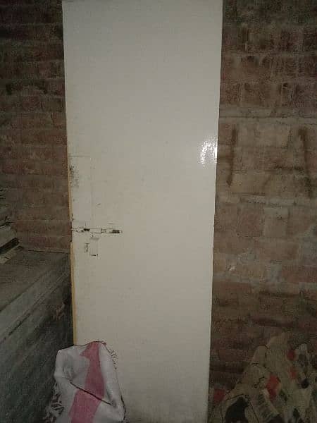 Solid Wood Doors Very Neat Condition For Home Use 2