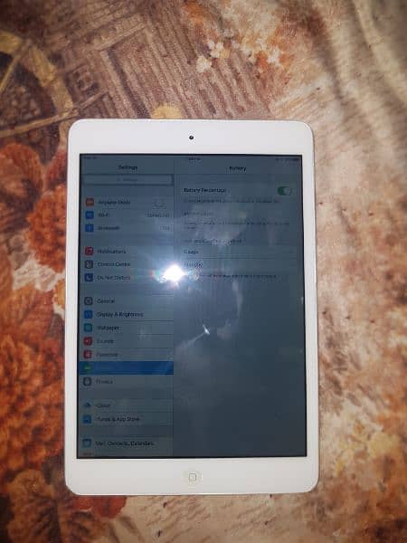 apple ipad 16 gb 8 inch screen size. best for gaming 3