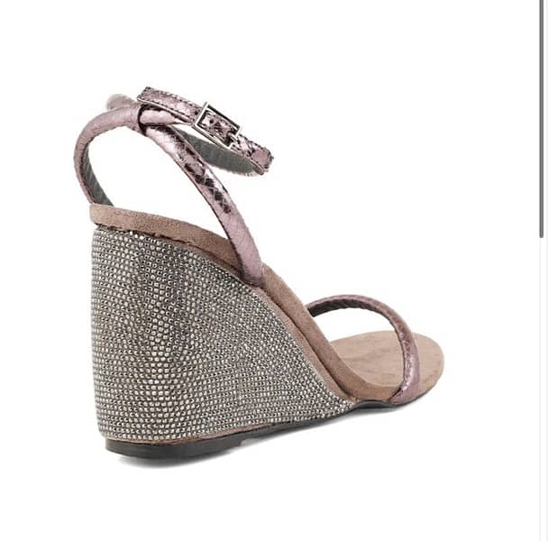 A brand New Insignia party Wear Sandal Heels 78% off 1