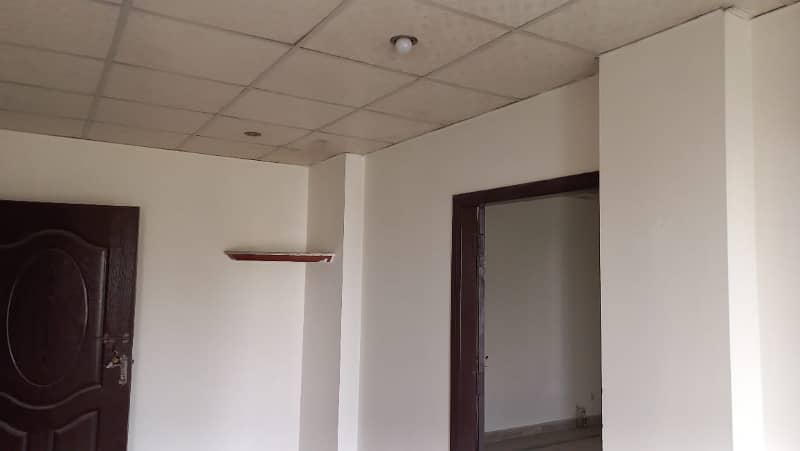 1 BED NEW EXCELLENT CONDITION GOOD FLAT FOR RENT IN BAHRIA TOWN LAHORE 5