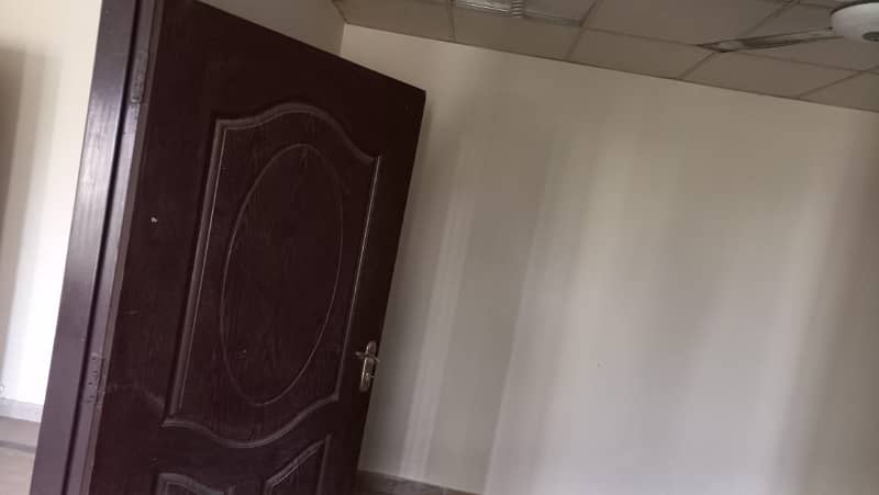 1 BED NEW EXCELLENT CONDITION GOOD FLAT FOR RENT IN BAHRIA TOWN LAHORE 9