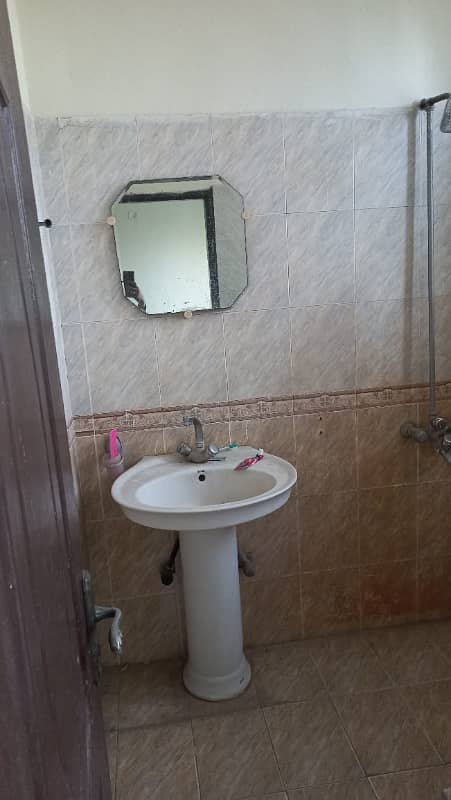 1 BED NEW EXCELLENT CONDITION GOOD FLAT FOR RENT IN BAHRIA TOWN LAHORE 13