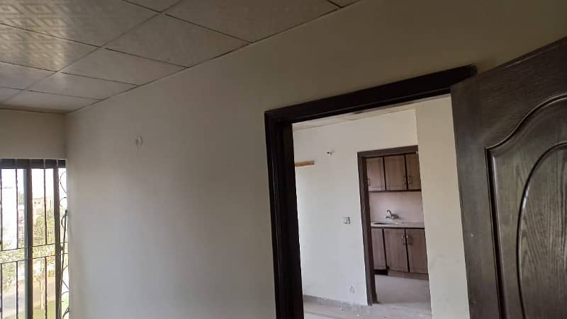 1 BED NEW EXCELLENT CONDITION GOOD FLAT FOR RENT IN BAHRIA TOWN LAHORE 14