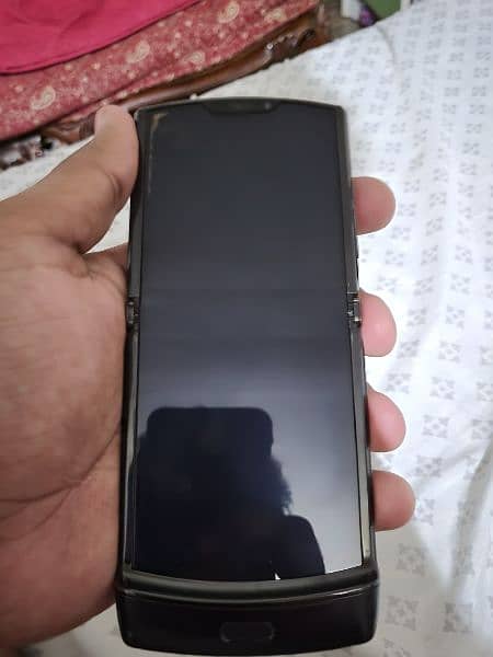 moto RAZR flip 5g 6