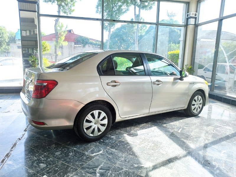 Toyota Corolla Axio 2017 4