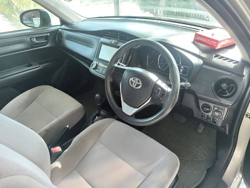 Toyota Corolla Axio 2017 8