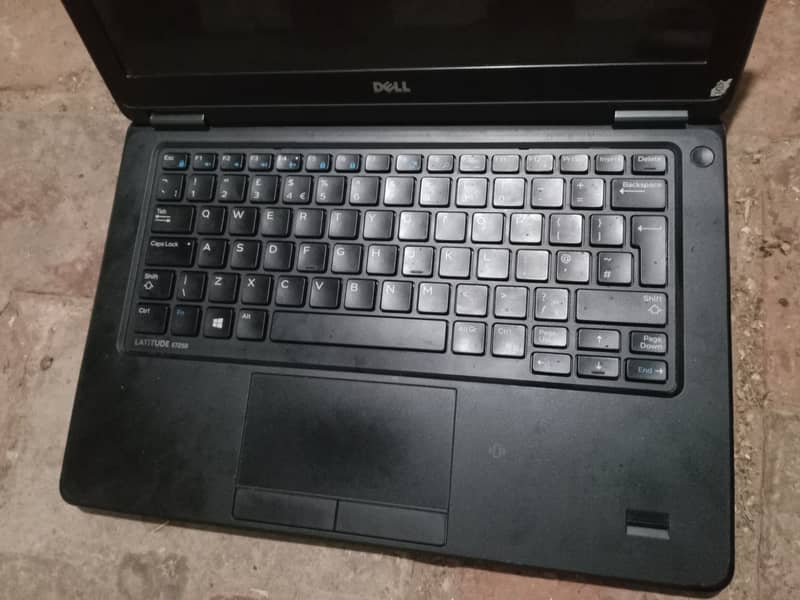 Dell 7th Generation Laptop with 8 GB Ram And 64 bit Operating system 7