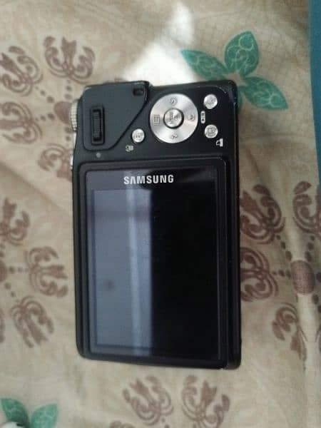 Digital Camera Samsung HZ10W 4