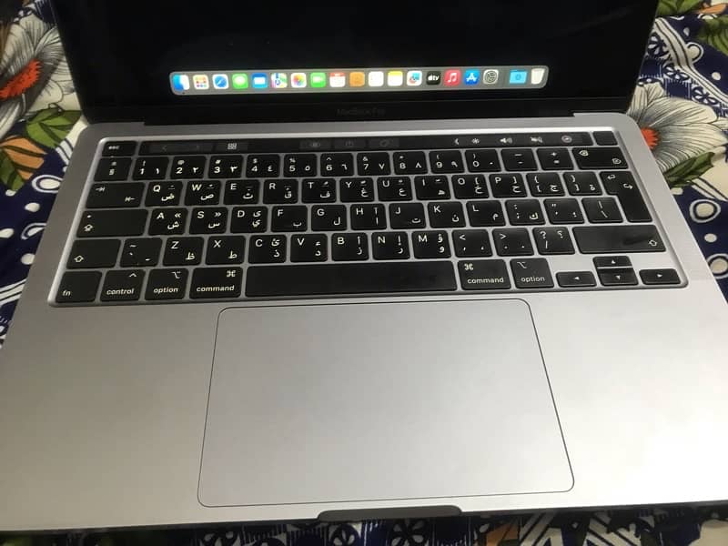 MacBook Pro 2020 13” with 16/512 touchbar 4