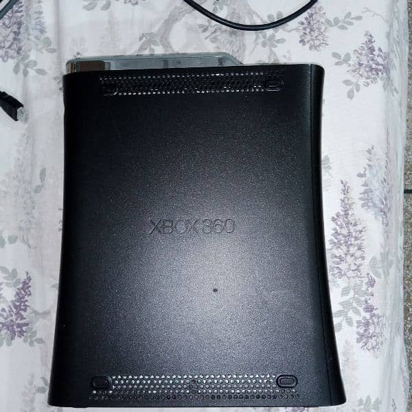 Xbox 360 250gb with 80 games jailbreaker 3