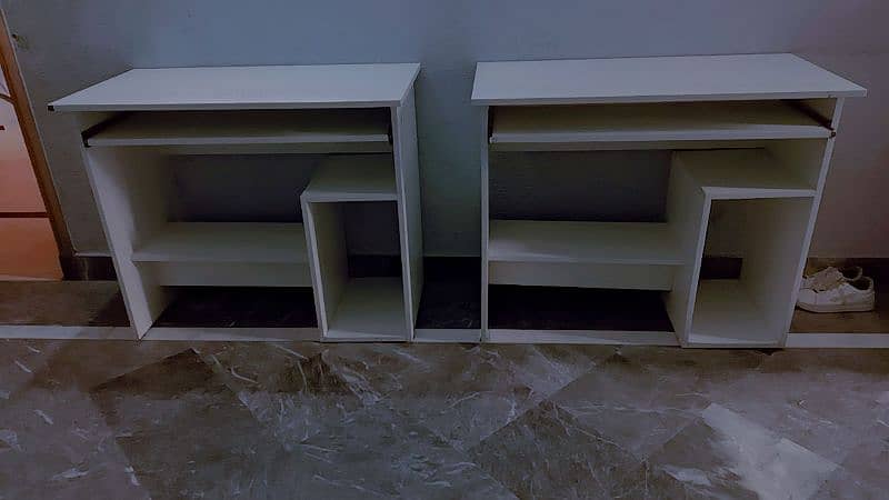 2 study tables computer tables slightly used at very reasonable price 4