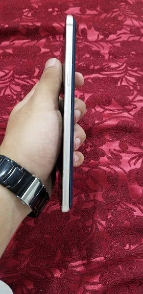 LG v60 PTA approved (8 gb ram ) (128 gb storage) condition 10 by 10 5