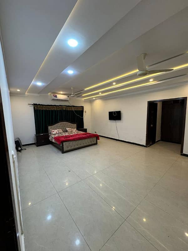 Beautiful kanal house for rent 21