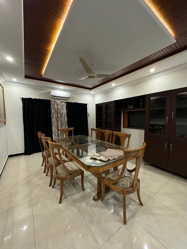 Beautiful kanal house for rent 24