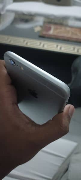 iPhone 6 Plus Silver Colour 5