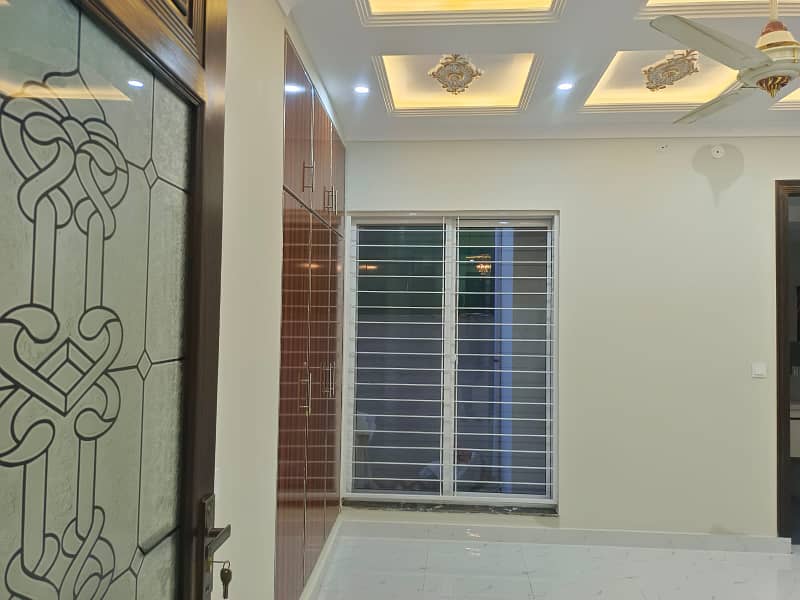 5 marla house for sale in paragon city lahore 2