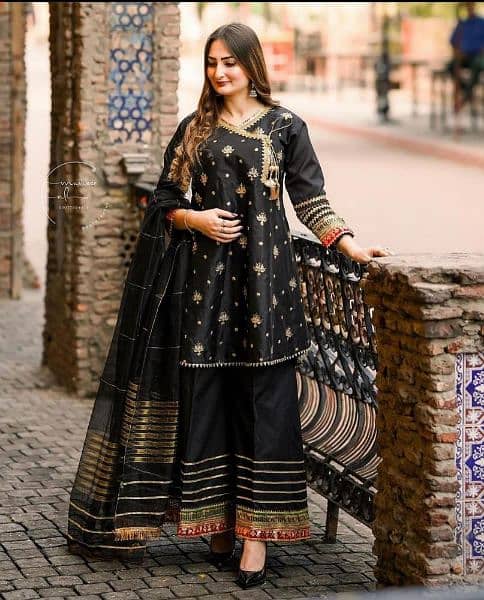 3 pcs Women unstitched silk embroidered suit 0