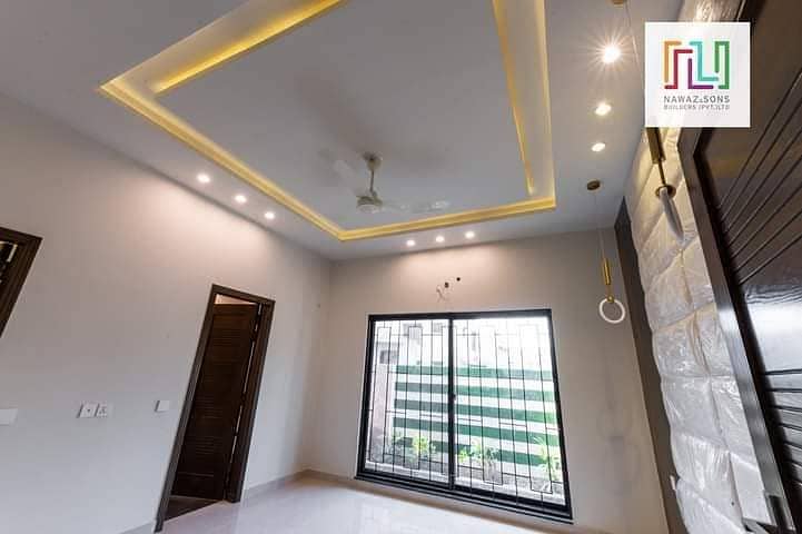 Beautiful 10 Marla Designer House For Rent 9