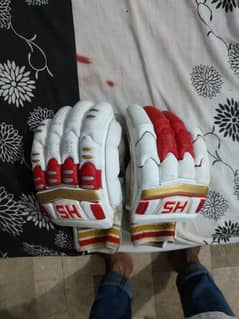 lefty gloves Jo chhaye inbox 2k per gloves 0