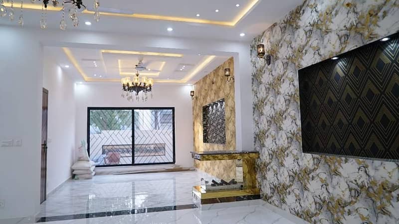 Luxury designer house for rent 9