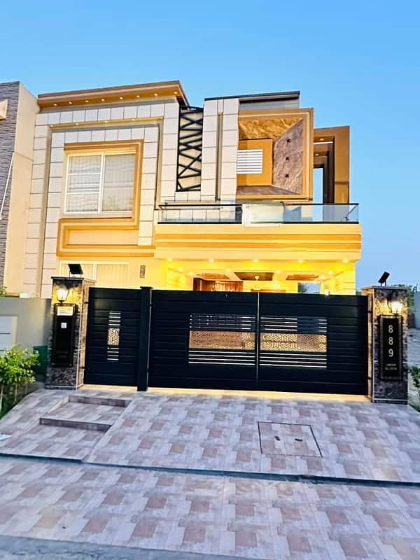 Ultra designer house for rent 0