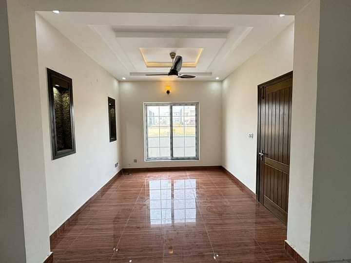 Brand New 5 Marla house for Sale 7