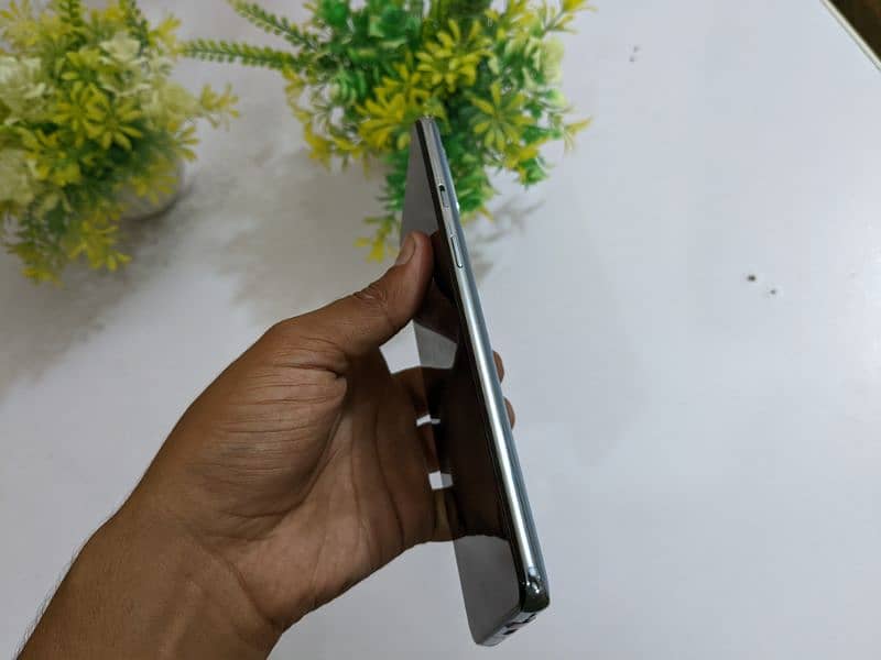 One plus 8t Dual sim approved 7