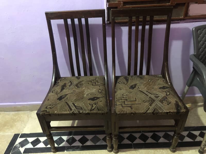 Package of wooden chairs, single bed and sofa kam bed 3