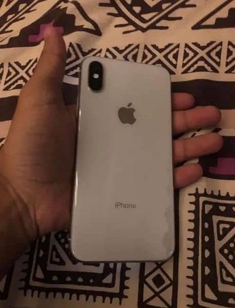 selling my iphone x lush push condition with box 5