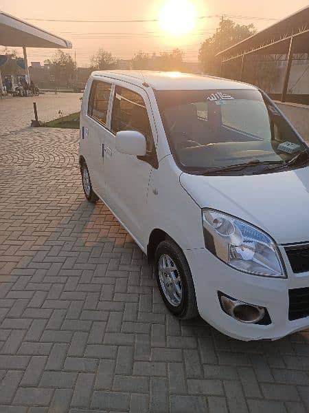 Suzuki Wagon R 2018 1