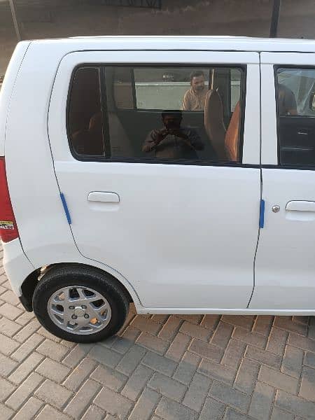 Suzuki Wagon R 2018 4