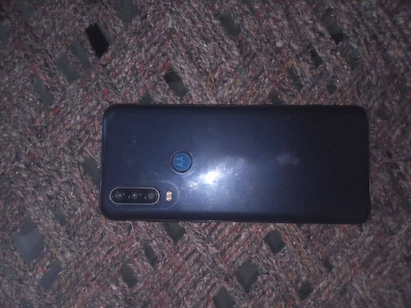 Motorola one action 1