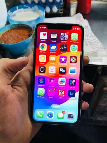 iPhone 11 Pro 64 pta approved with box 3