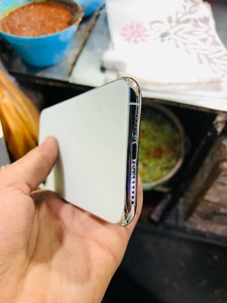 iPhone 11 Pro 64 pta approved with box 4