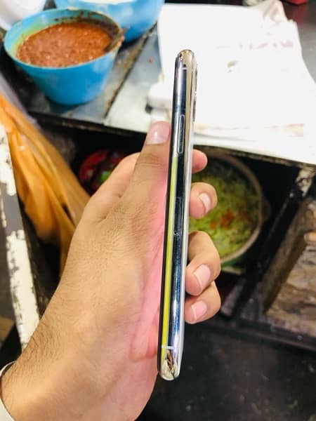 iPhone 11 Pro 64 pta approved with box 6