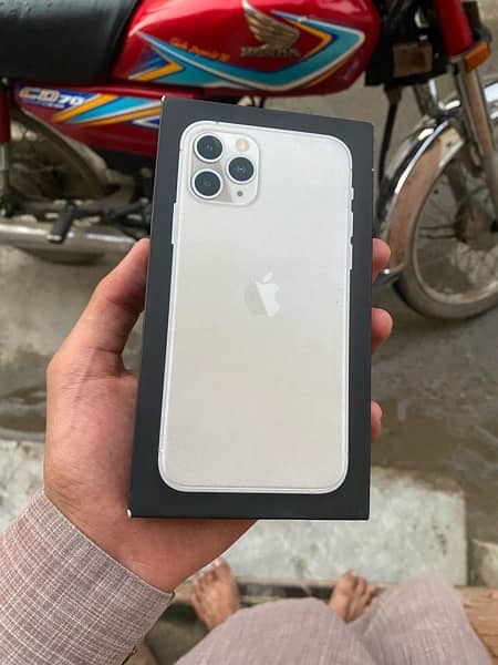 iPhone 11 Pro 64 pta approved with box 11