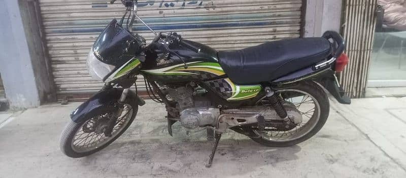 Honda deluxe 125 2017 model 1