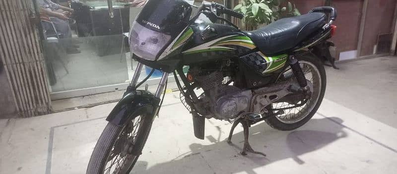 Honda deluxe 125 2017 model 2