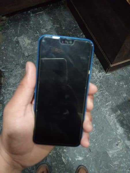 Huawei p 20 lite dual Sim 4gb ram 32 gb memory 1