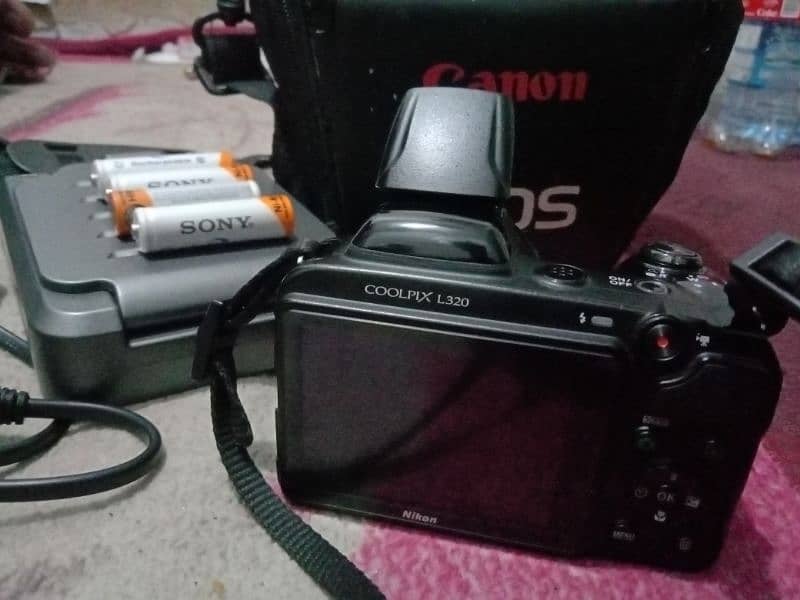 Nikon camera for sale it's only used in family function 4