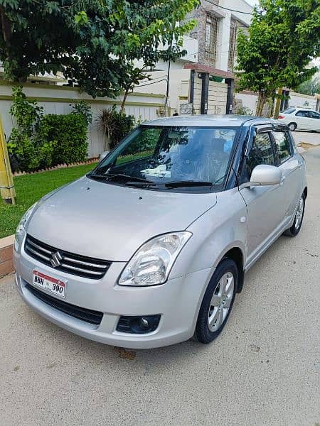 Suzuki Swift Dlx automatic 2014 6