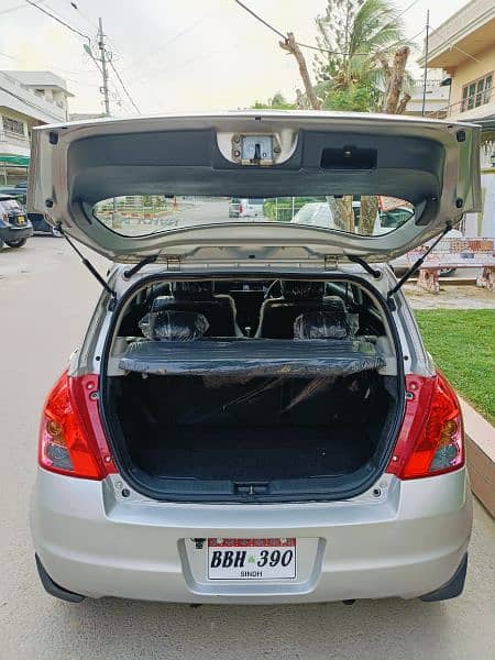 Suzuki Swift Dlx automatic 2014 9